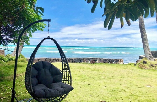 Ewa House | Oceanfront 2BR Beach House AC WiFi Private Yard Direct Ocean Access