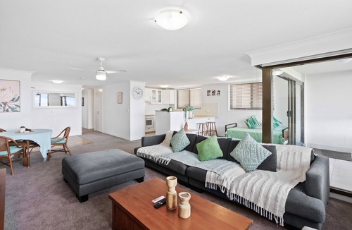 Mermaid Beach Apartment | Oceanfront Living at Paloma