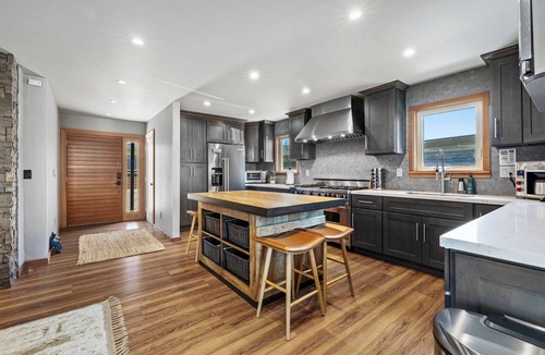 Bodega Bay House | Oceanfront Sonoma Coast · 3 en-suite bdrms · hot tub · pool table