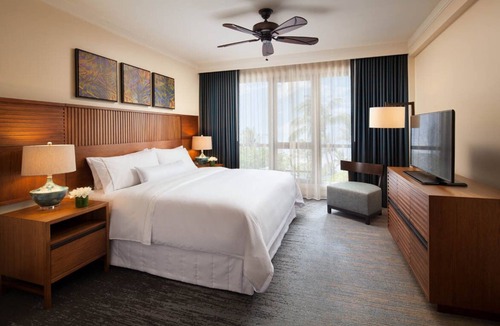 Lahaina Hotel | Oceanfront Thanksgiving in Paradise 3-bedroom suite at Westin Nanea Ocean Villa