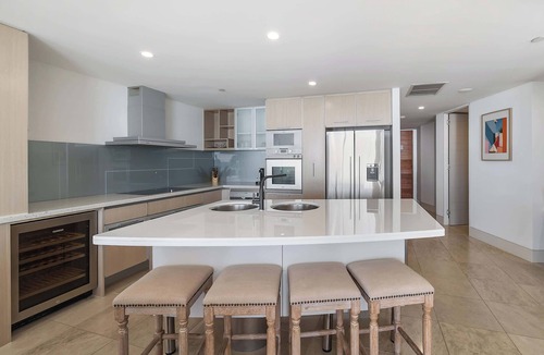 Mooloolaba Apartment | Oceans 203 Luxury Beachfront Apt