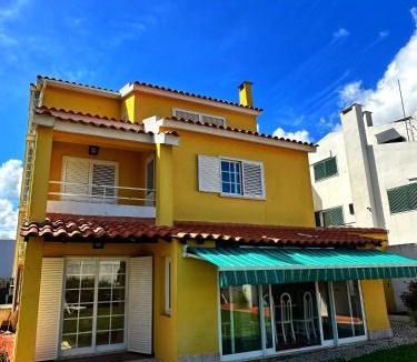Linda-a-Velha Villa | Oceans house - Pool, Sauna, 26 Sleeps, 7m to beach