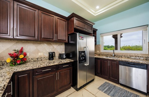 Tamarindo Apartment | ♆Oceanview in the 🎔 of town♆ Huge Pool Beach acss