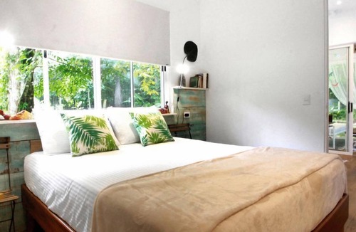Playa Tortuga Hotel | Ojochal Gardens Villas