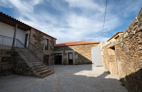 Vila Real House | Old house restored in Douro, 5 km from Vila Real. Comfort and tranquility.