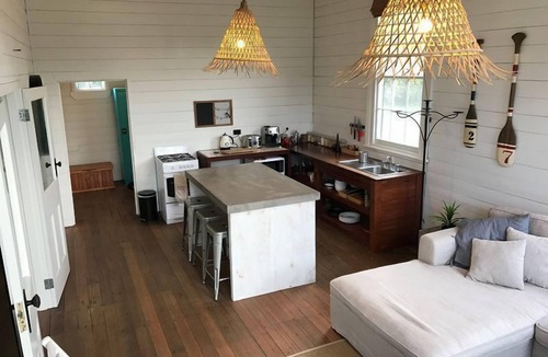 Venus Bay House | Old School Beach House