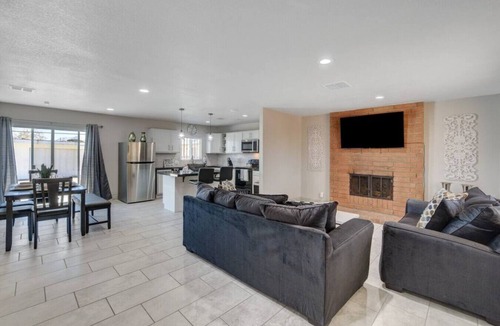 North Las Vegas House | One-Story 3BR N Las Vegas Home Backyard Near Strip & Downtown