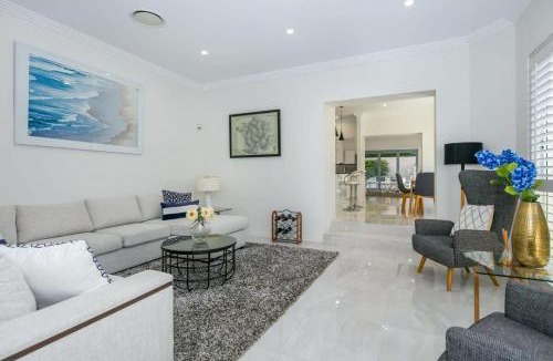 Main Beach Villa | Opulence By Khove