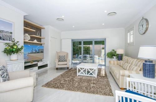 Main Beach Villa | Opulence By Khove