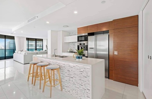 Broadbeach Apartment | Oracle Resort 4 Bedroom Superior