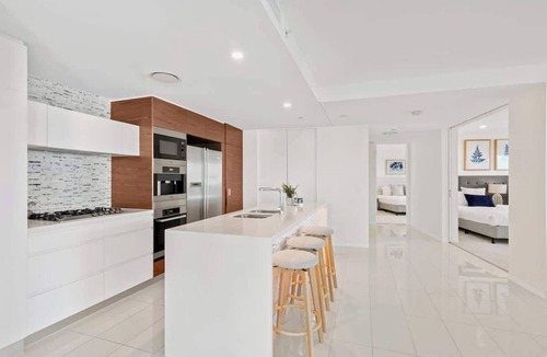 Broadbeach Apartment | Oracle Resort 4 Bedroom Superior