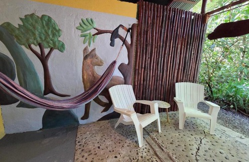 Chiguata House | Oropopo - Rustic Jungle Studio, steps to Chiquita Beach