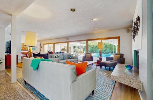 Deep Well Ranch House | Oscar Mayer House - 1050