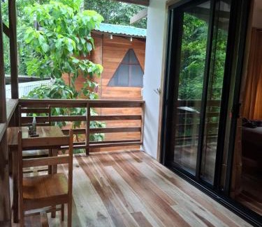 Punta Uva House | Pachamama Nueva River side Bungalows Punta Uva