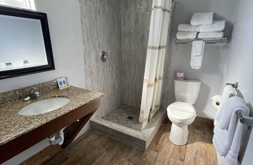 Grover Beach Hotel | Pacific Inn