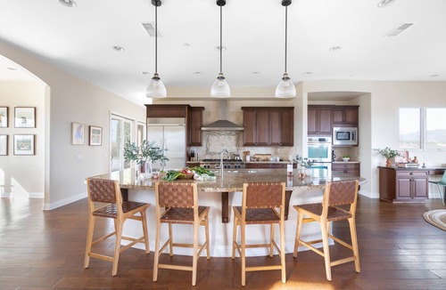 Temecula Villa | Palazzo Del Sol By AvantStay | Breathtaking Home w/Mountain Views & Hot Tub