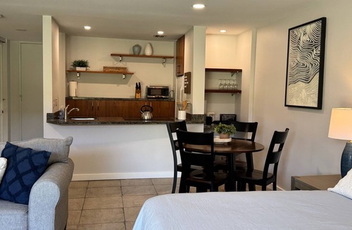 Palm Desert Condo | Palm Desert Creekside Studio@Shadow Mountain! Pools, Golf, Pickleball, El Paseo.