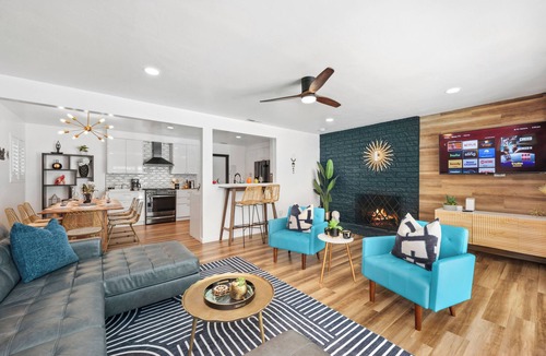 San Carlos House | Palm & Peace Retreat