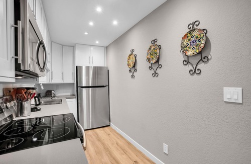 Chino Canyon Condo | Palm Springs Condo. Great value. Sleeps 2- 3. Next to pool/hot tub. Views!