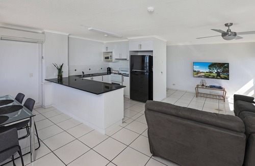 Southport Apartment | Palmerston Tower on Southport Broadwater