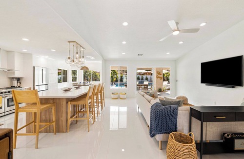 Araby Commons House | Paloma House - 5 BR w/pool, spa & views!