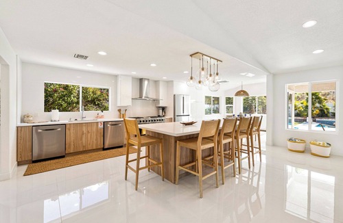 Araby Commons House | Paloma House - 5 BR w/pool, spa & views!