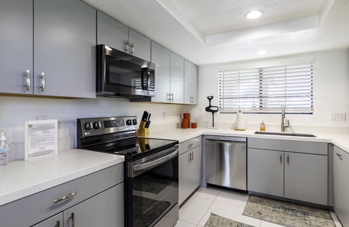Palm Springs Cottage | Panoramic Perfect w/Amazing Views! 7-Day Min