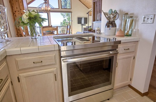 Marine Terrace House | Panoramic Views From This Monthly Rental in Cambria! Stunning!