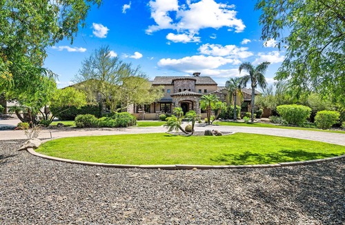 East Mesa House | Paradise Found! Luxe Custom! Multi-Family Fun!