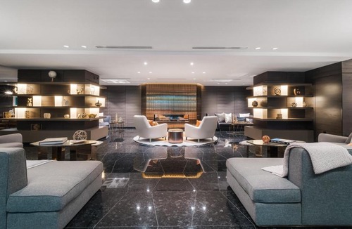 Coal Harbour Hotel | Paradox Vancouver