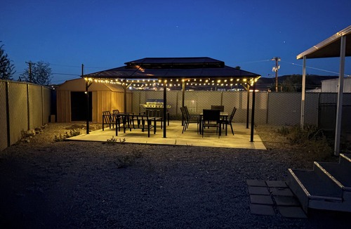 Cienega Springs House | Parker Sun Daze Getaway. Sleeps 7, Boat Parking + BBQ. Close to free boat ramp