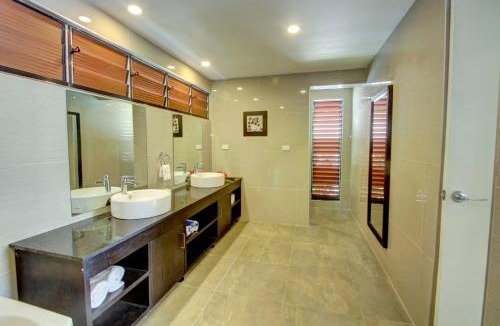 Viseisei Hostel | Parkside Nila Beach Resort