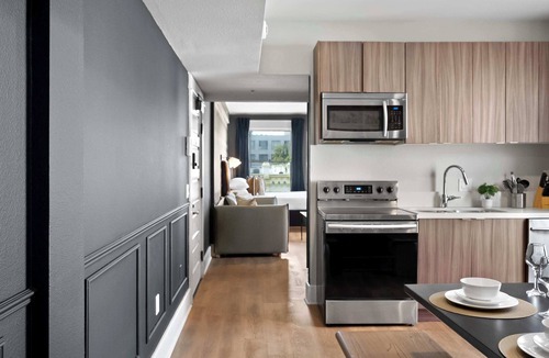 Gaslamp Quarter Bed & Breakfast | Party in Gaslamp! Chic 2br, Sleeps 6, Best Area!