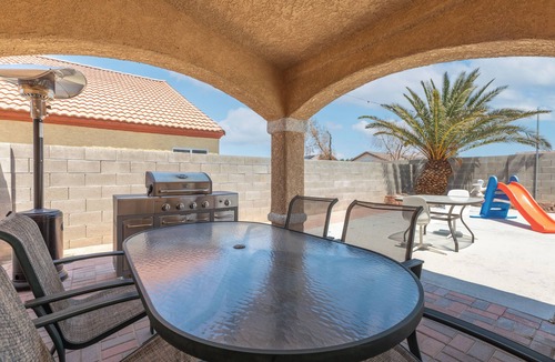 North Las Vegas House | Patio w/Grill + Pool Table , In-Unit Laundry