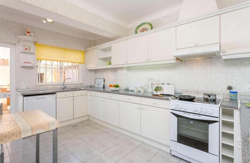 Quarteira Villa | Paulena