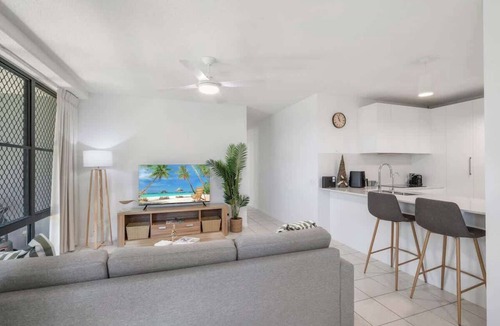 Marcoola Apartment | Pawfect Coastal - Pet friendly, Beachfront, Pool