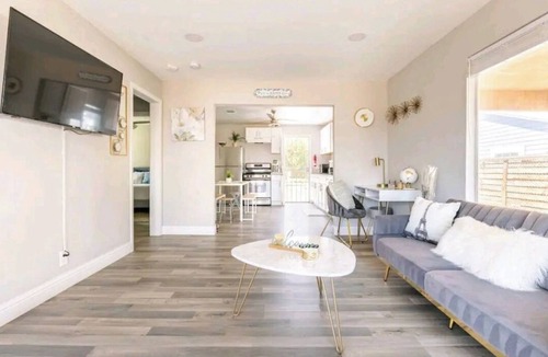 Oildale House | Peaceful 2-bedroom house with AC in Bakersfield