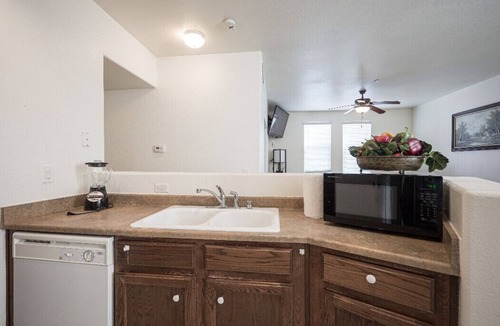 Green Valley Condo | Peaceful 2bd2ba Oasis w/Pool/Hot tub in Gated Community Pet Friendly