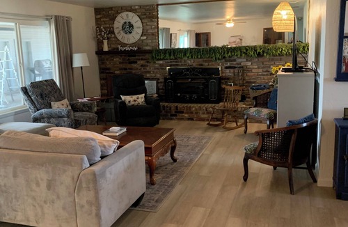 Honcut House | Peaceful 3-bedroom Country Ranch House near Oroville
