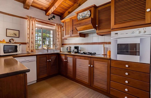 Alcalar Apartment | Peaceful Algarve Couple Escape with Pool