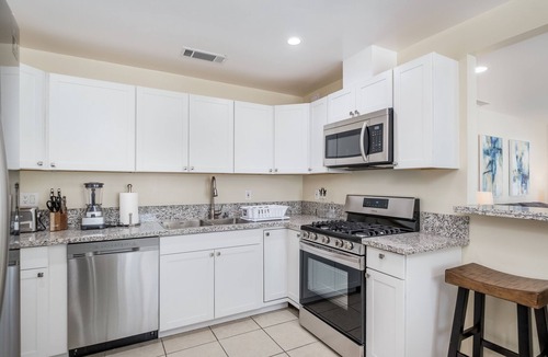 Clovis House | Peaceful Getaway in Clovis, Cozy 4Bed/2Bath
