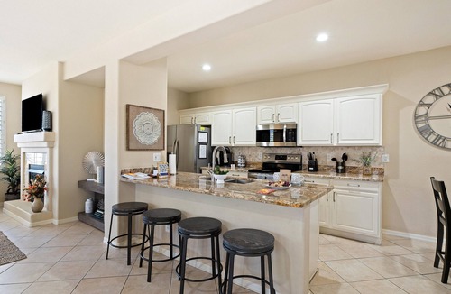 Kierland Apartment | Peaceful Kierland 2BR Condo | Pool, Spa | Free Parking | Golf Access | Gym Walk to Shops & Dining
