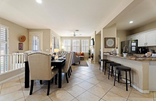 Kierland Apartment | Peaceful Kierland 2BR Condo | Pool, Spa | Free Parking | Golf Access | Gym Walk to Shops & Dining