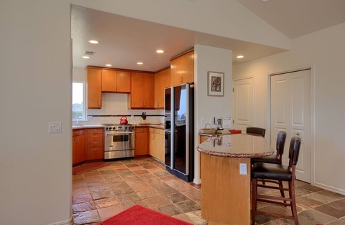 Marine Terrace House | Peaceful Paradiso in Marine Terrace-Spring Special