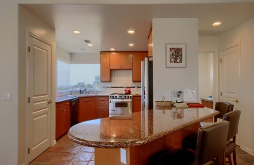 Marine Terrace House | Peaceful Paradiso in Marine Terrace-Spring Special