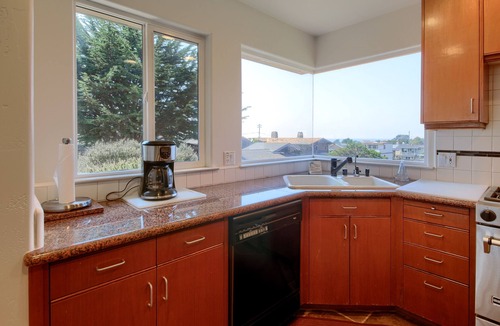 Marine Terrace House | Peaceful Paradiso in Marine Terrace-Spring Special