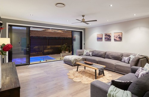 Gold Coast House | Peaceful & Spacious, 5 bedroom with POOL @ Burleigh Heads