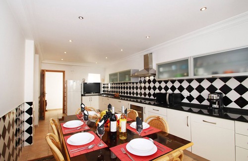 Estombar Villa | Peaceful villa with heatable pool