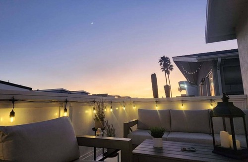 Santa Ana Heights House | Peek-A-BOO ocean view. 50 Steps to the Sand Large Remodeled Beach House.