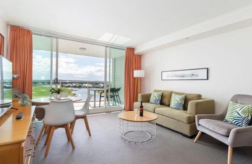 Pelican Waters Apartment | Pelican Waters with Scenic Views